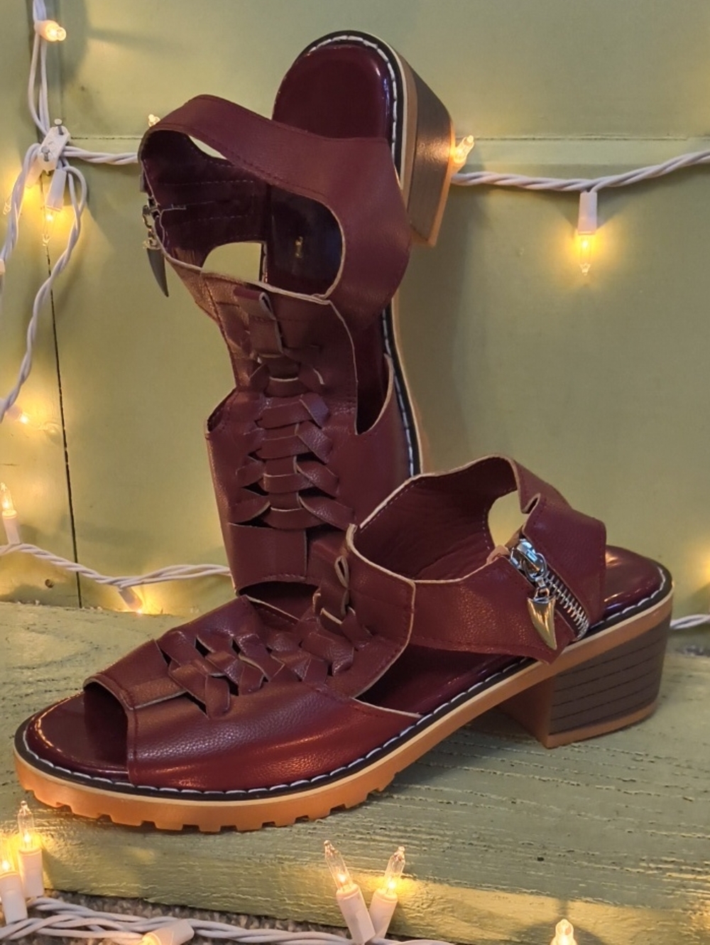 Women's Chunky Rubber Sole Maroon Peep Toe Sandal 9